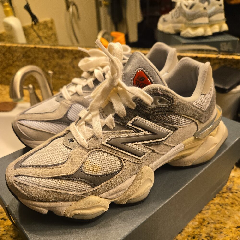 New Balance 9060